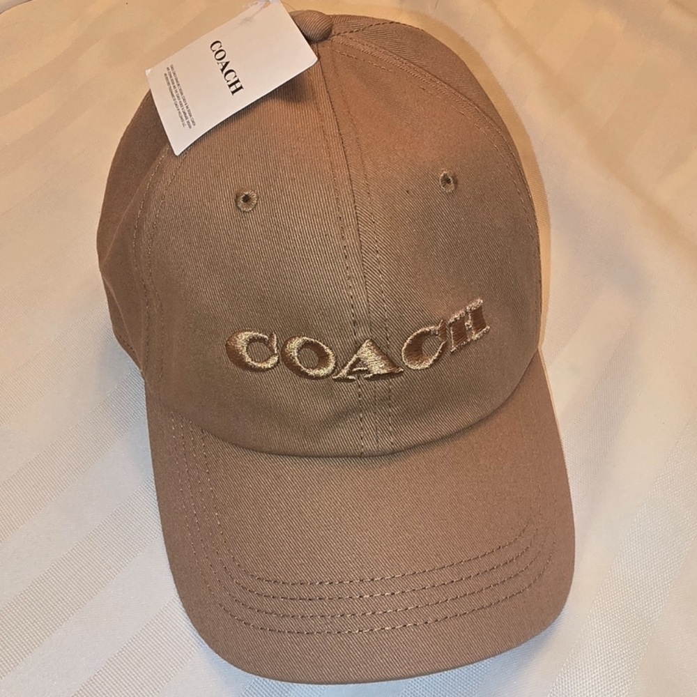 COACH Women's Light Saddle Brown Embroidered Logo Baseball
Cap NWOT
